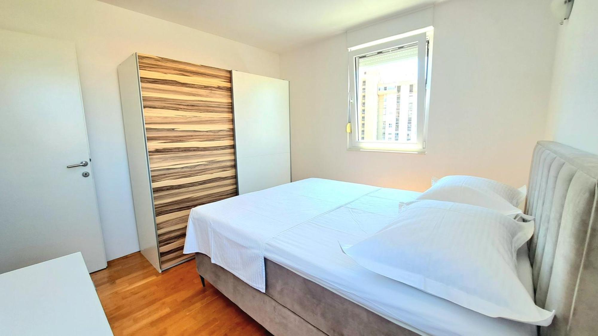 Cozy Apartment With Free Private Parking Split Exterior photo