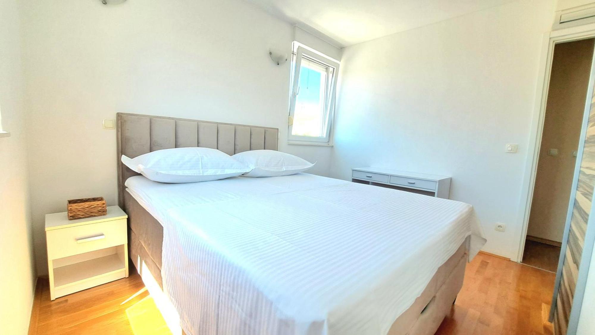 Cozy Apartment With Free Private Parking Split Exterior photo